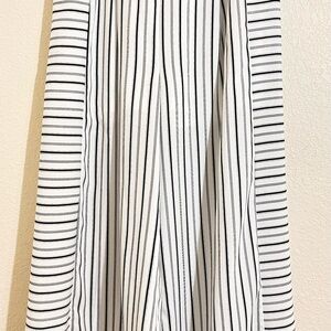 Doe & Rae Wide Leg Cropped Striped Pants Size M